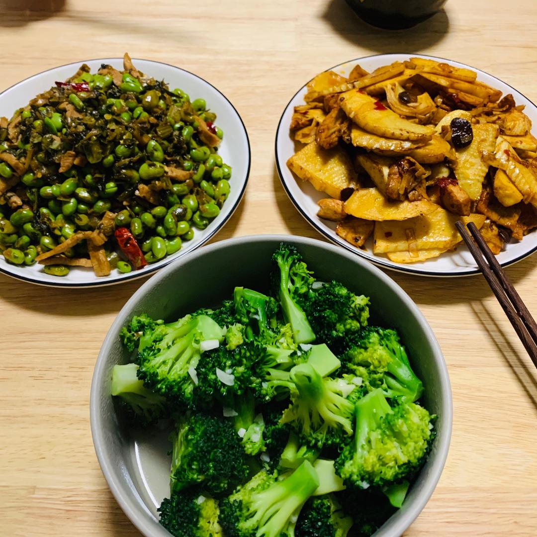 雪菜毛豆炒肉丝，经典快手菜就是这么方便