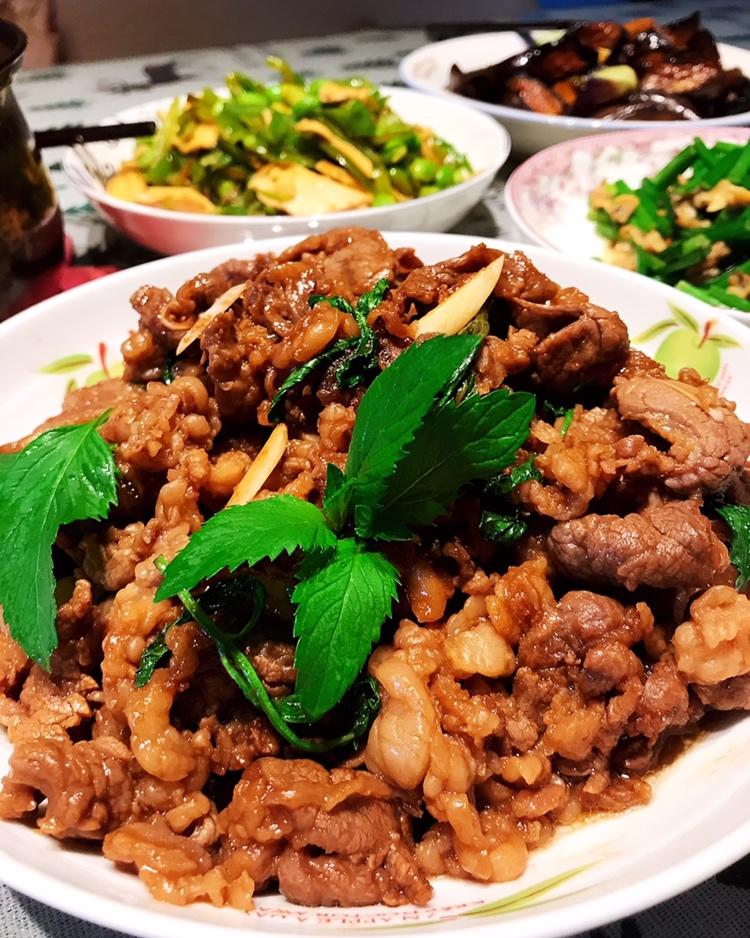 薄荷炒牛肉