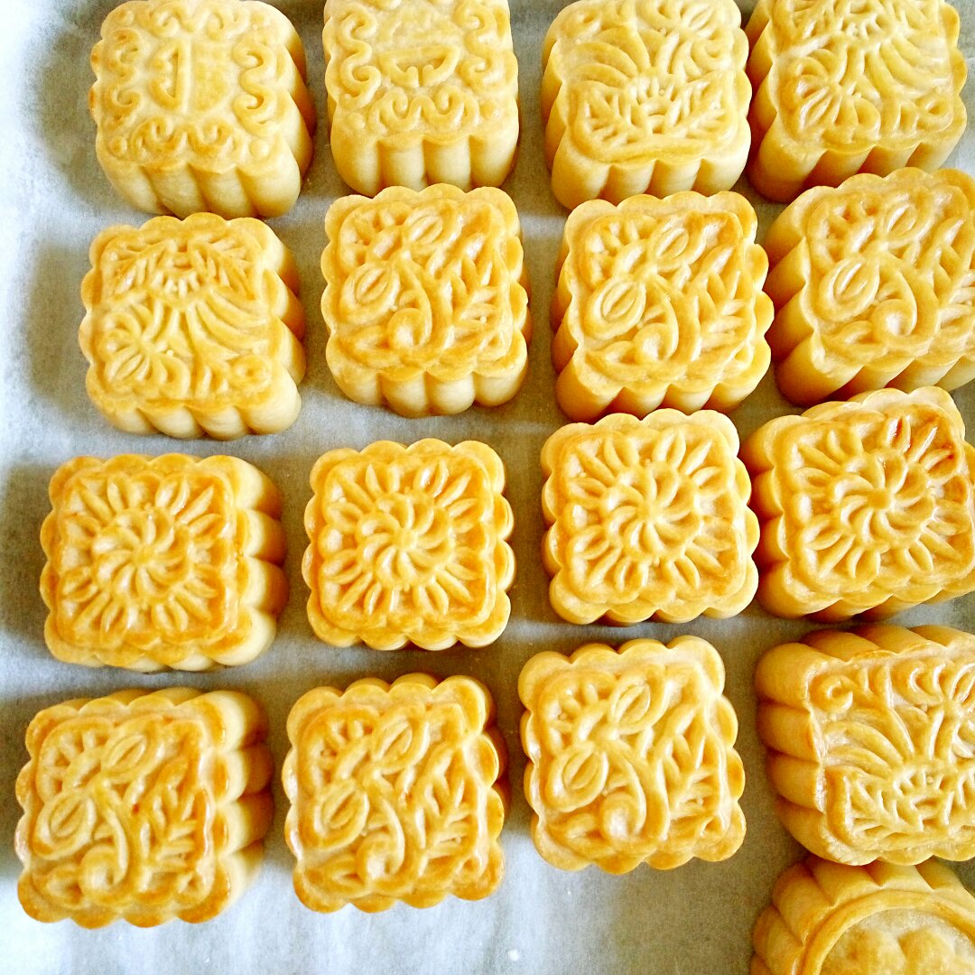 金沙奶黄月饼