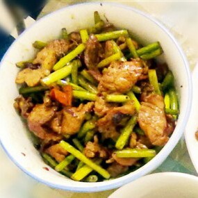 蒜薹炒肉丝