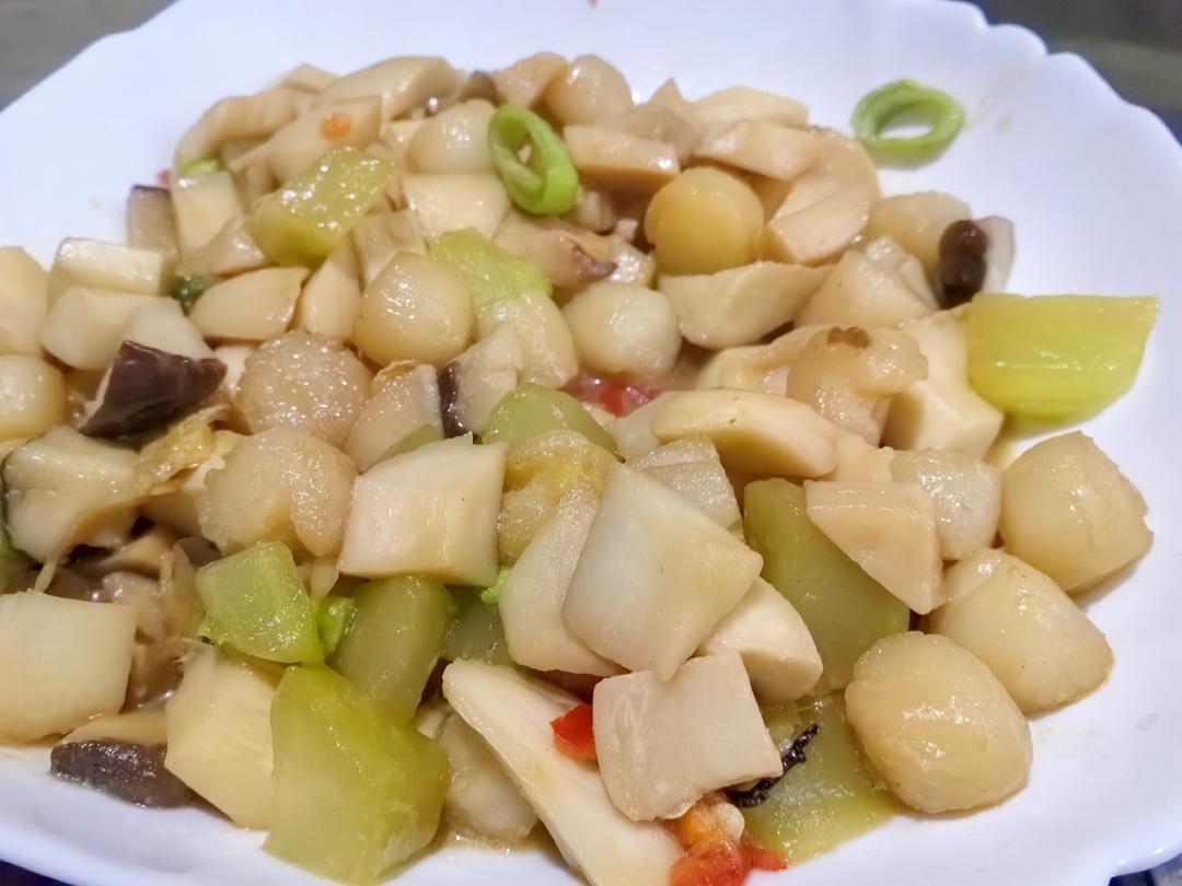 鲜掉眉毛的炒三鲜～芦笋杏鲍菇干贝