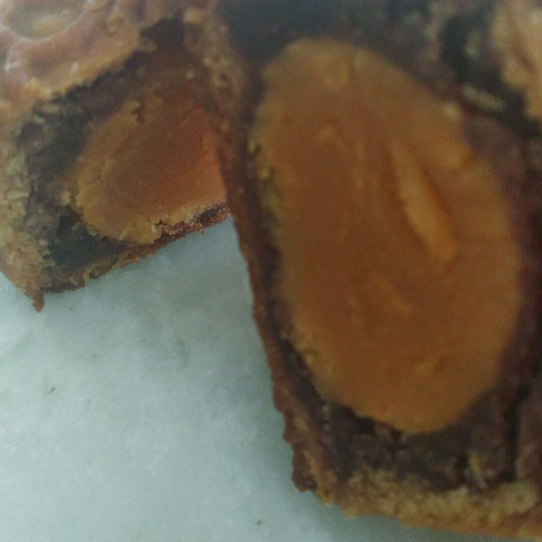 广式月饼——蛋黄莲蓉月饼