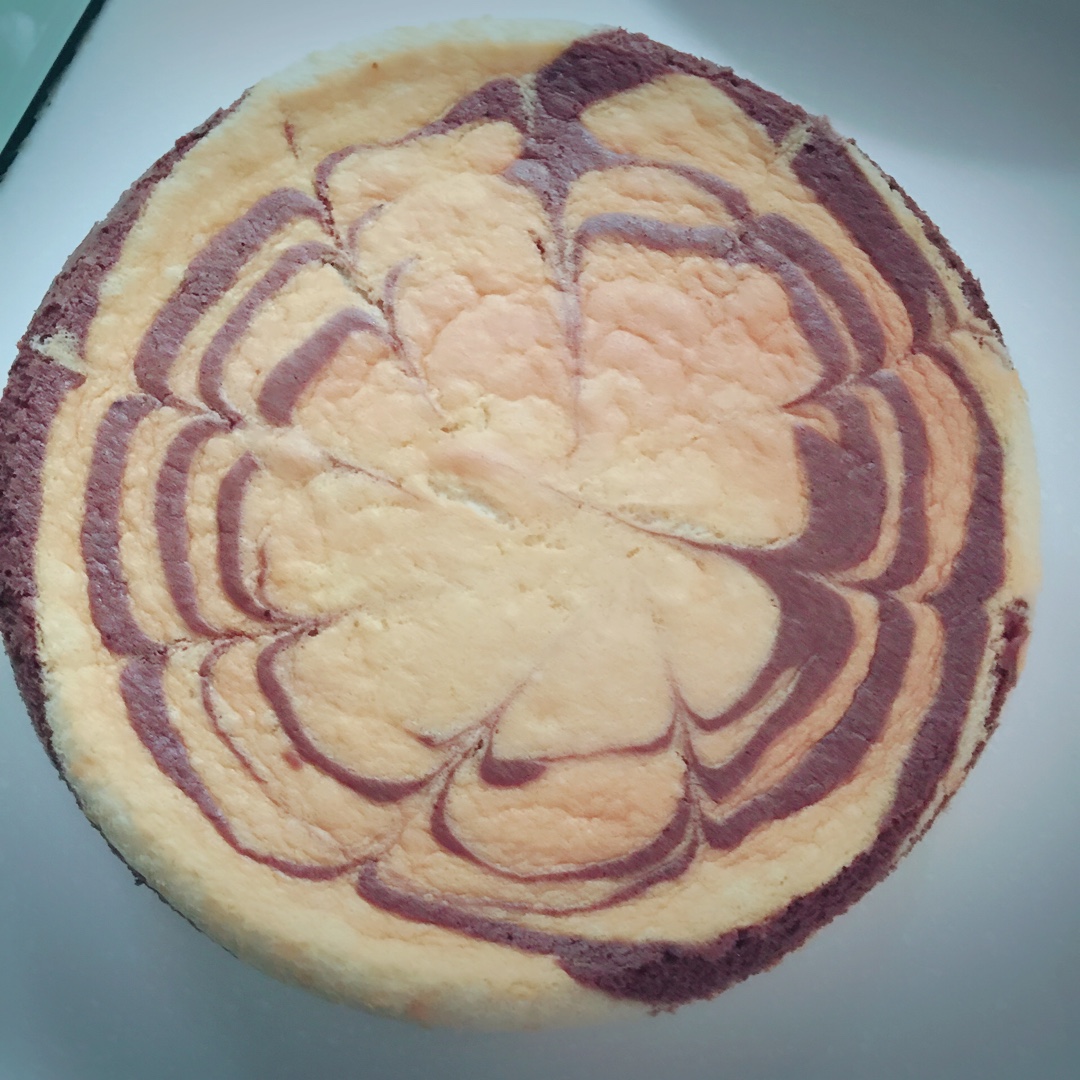 双色拉花戚风蛋糕