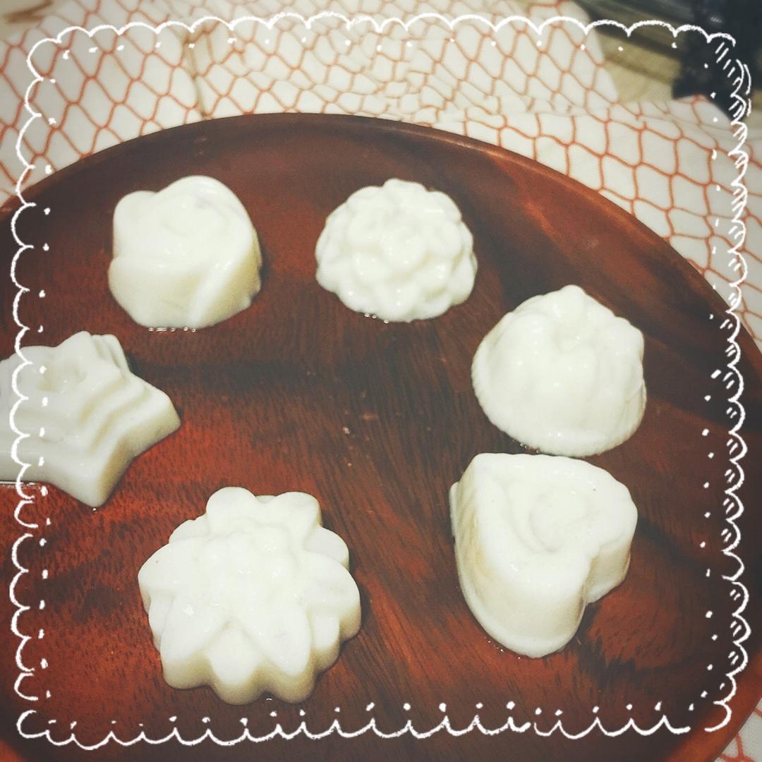 牛奶龙眼水晶糕