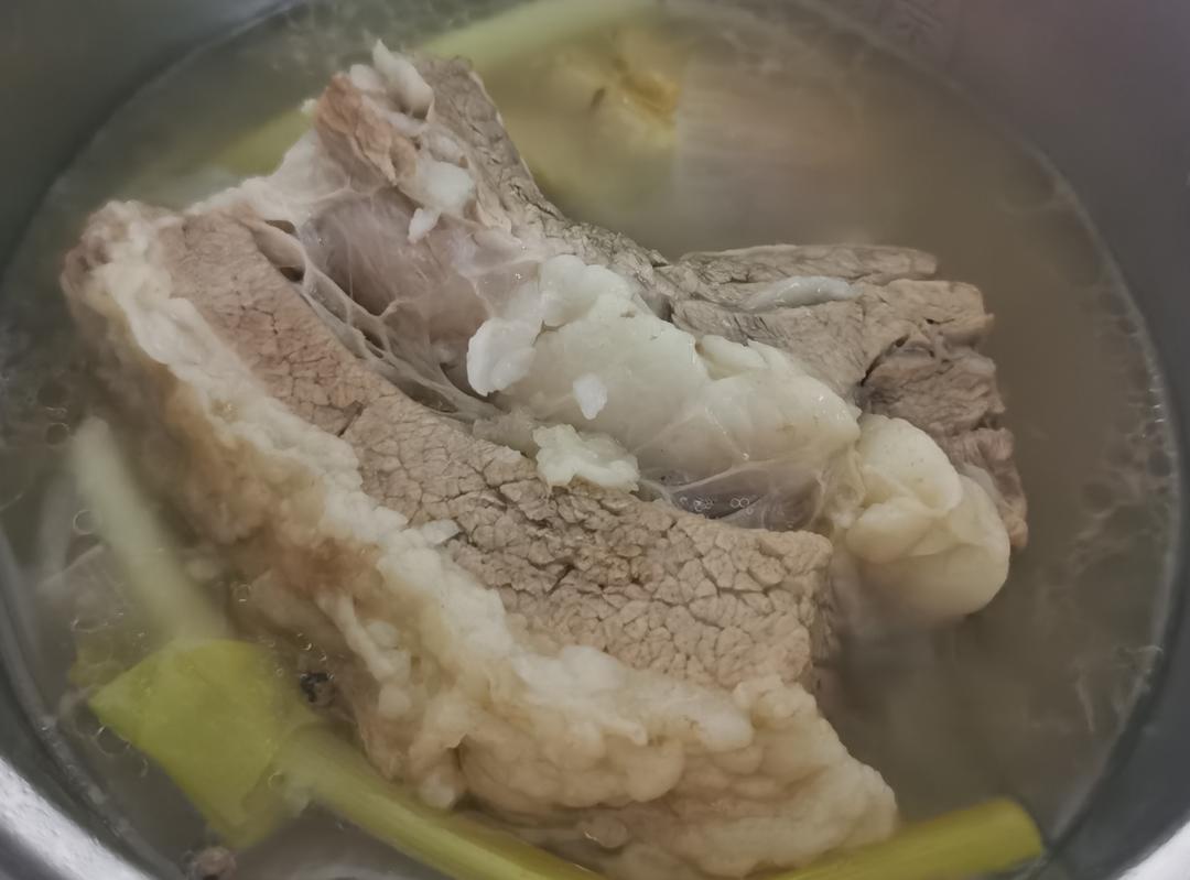 清炖牛肋条（电饭锅）的做法