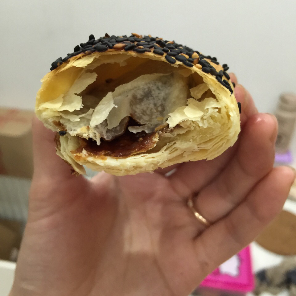 会掉渣，会爆浆的红糖烧饼