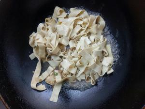 尖椒干豆腐的做法 步骤8