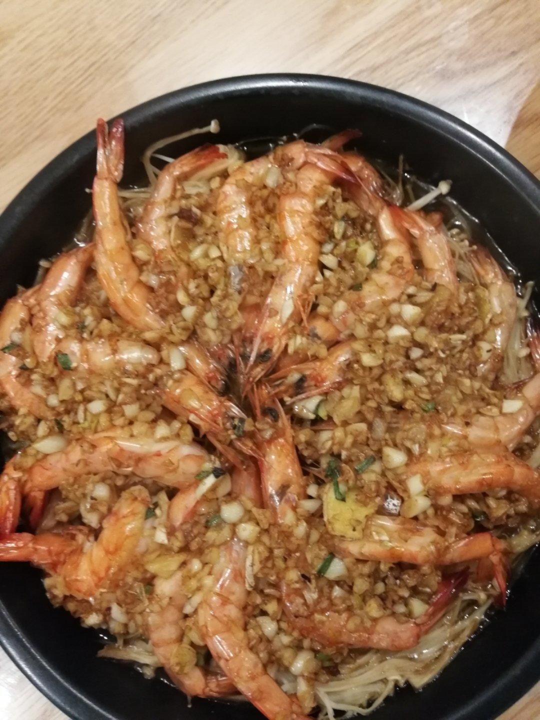 蒜蓉金针菇烤虾