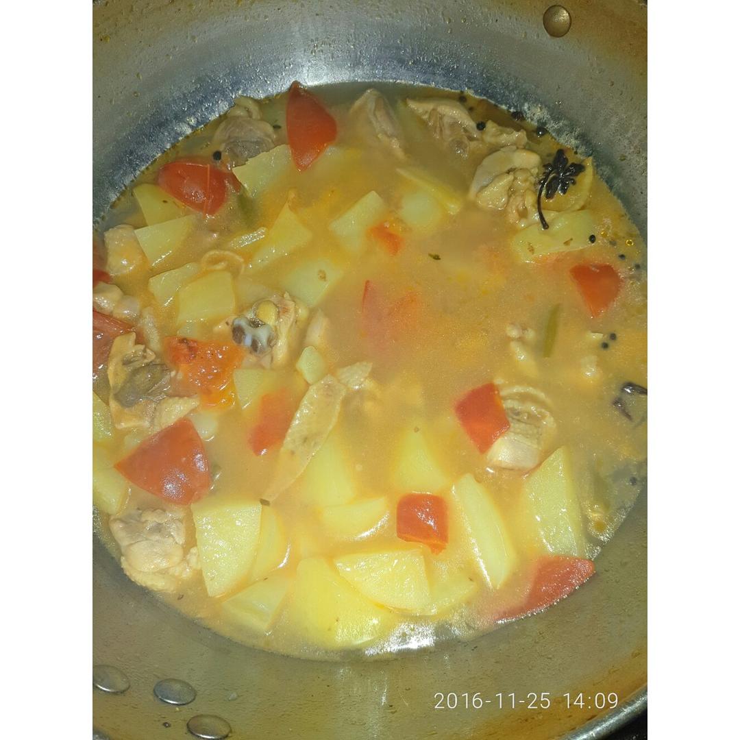 土豆炖鸡大腿