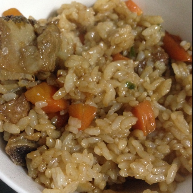 喷香排骨焖饭（爆好吃）