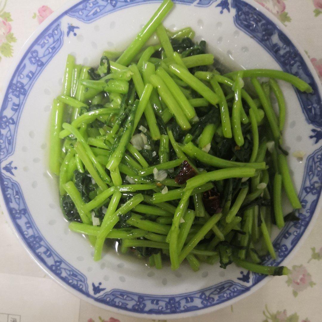 清炒茼蒿