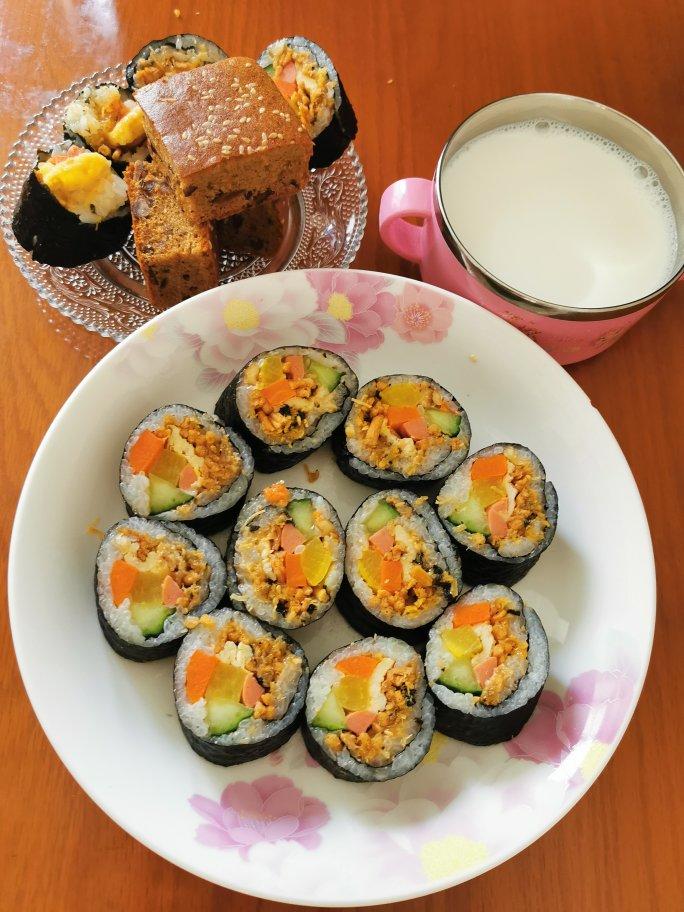 佳麻麻的小厨房做的寿司