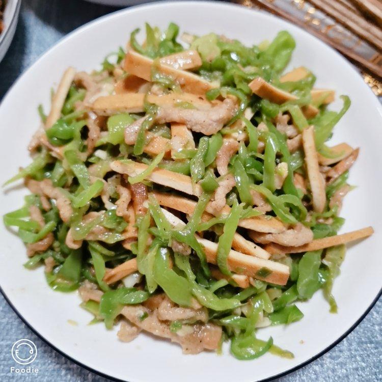 巨下饭的青椒炒肉丝