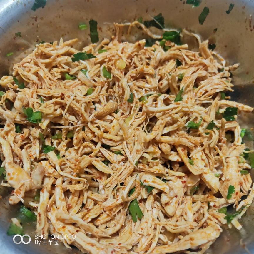 凉拌鸡丝（敲好吃）