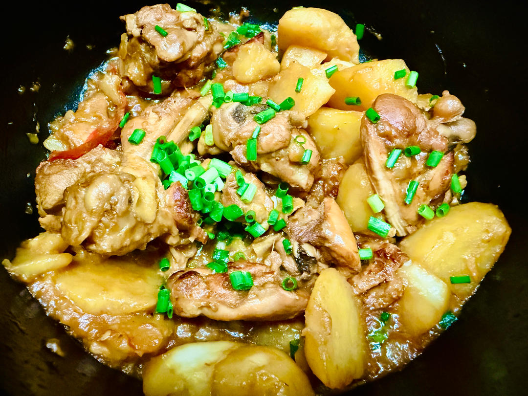 红烧鸡翅根炖土豆