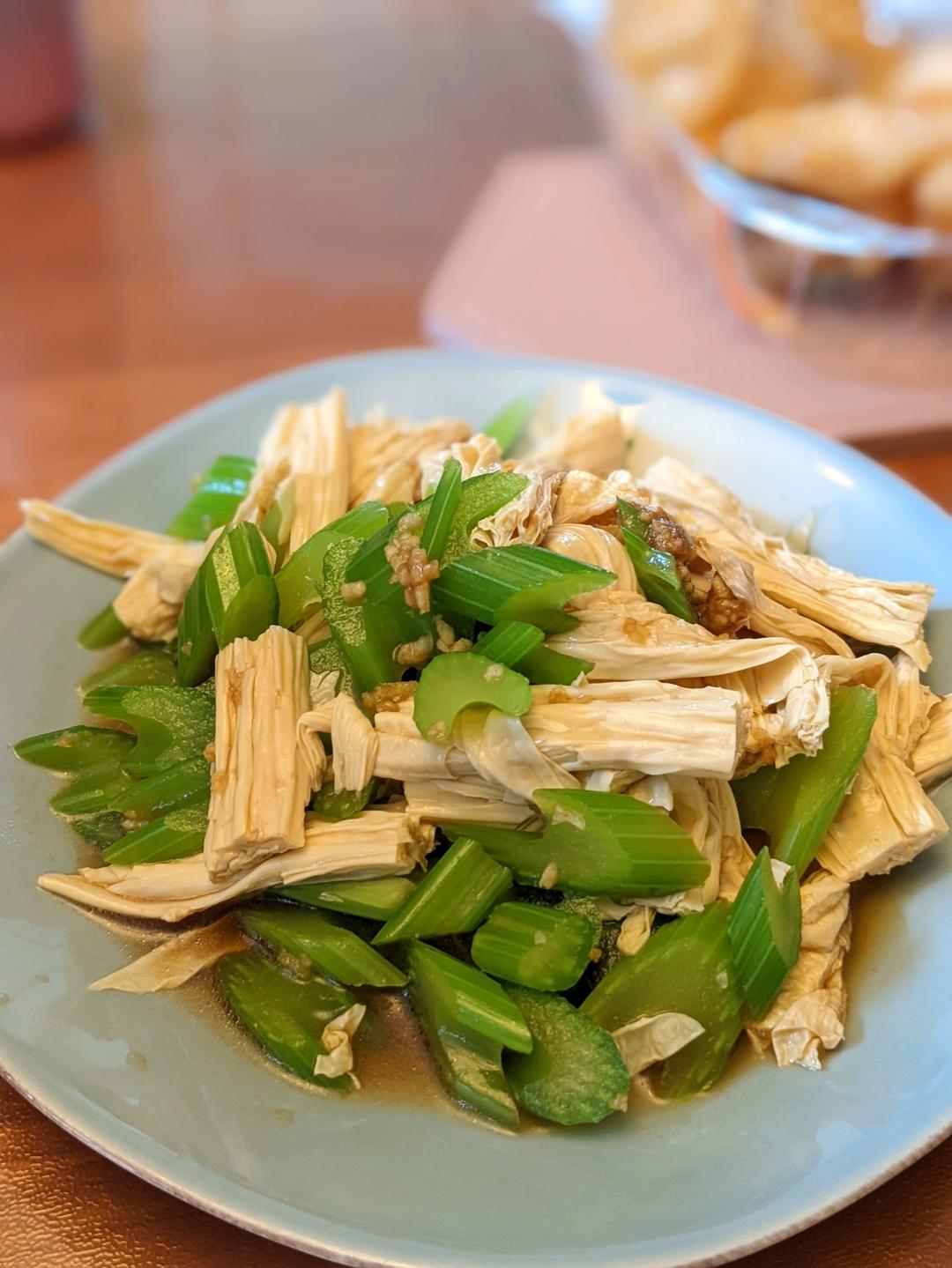 凉拌腐竹