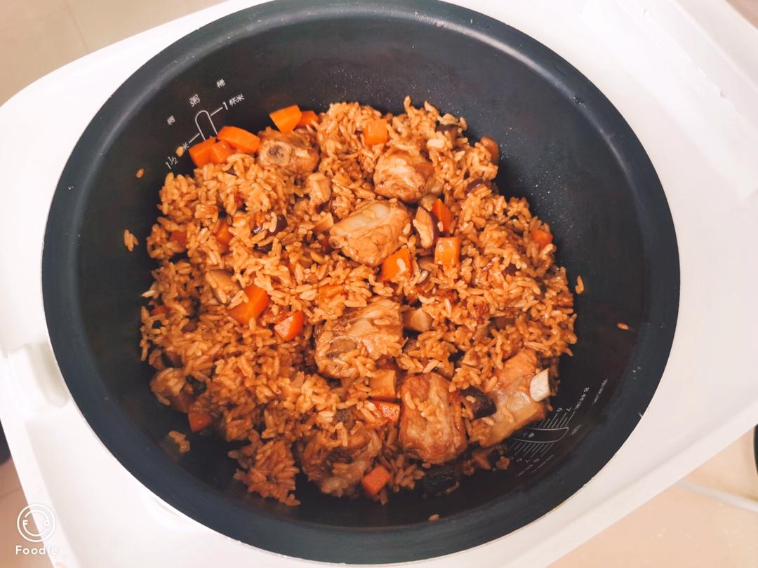 超简单的真香排骨焖饭！馋哭隔壁家小孩儿😋