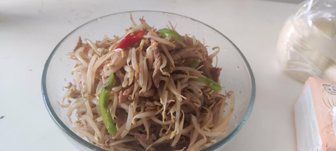 肉丝炒绿豆芽