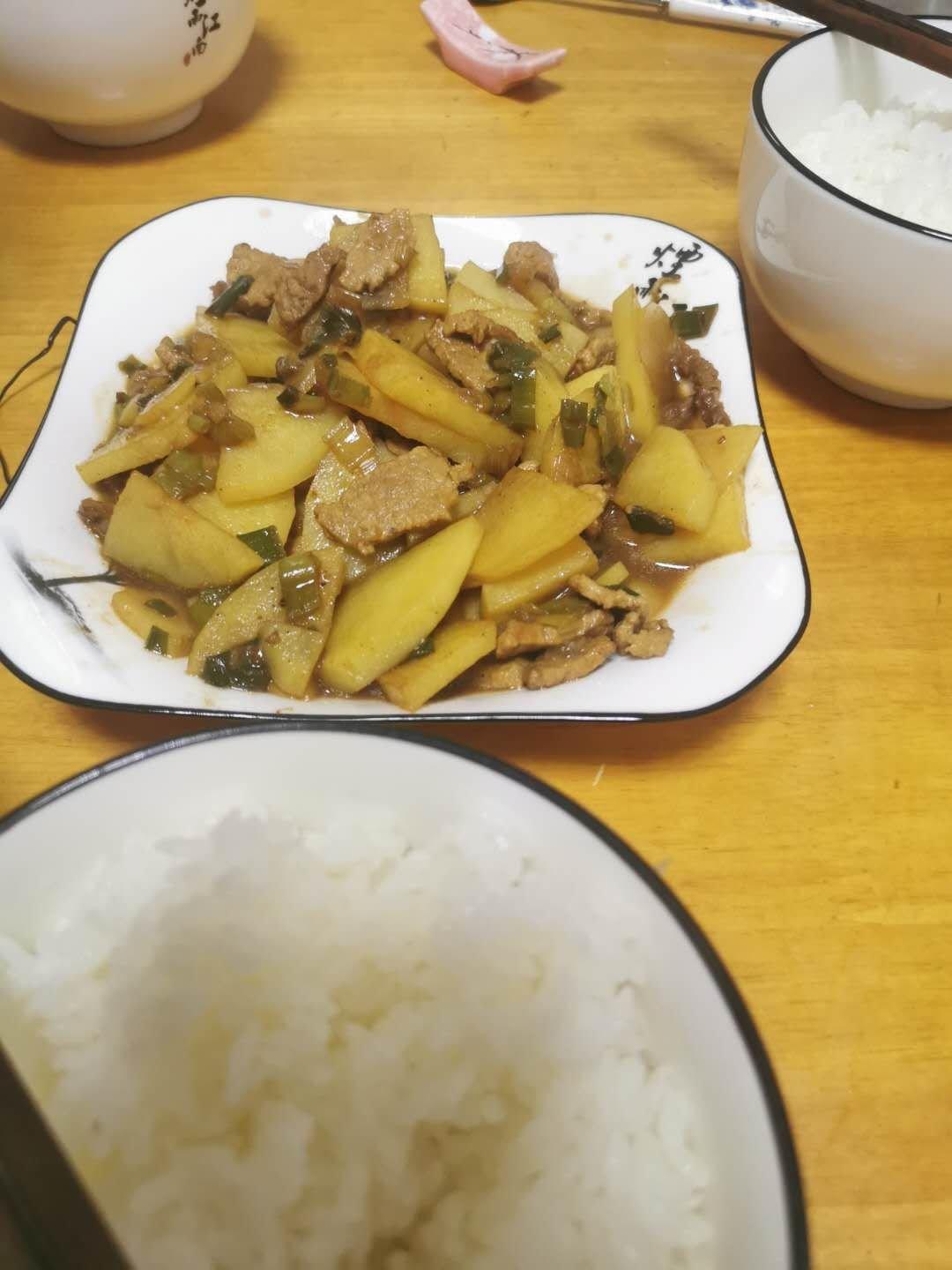 土豆片炒肉