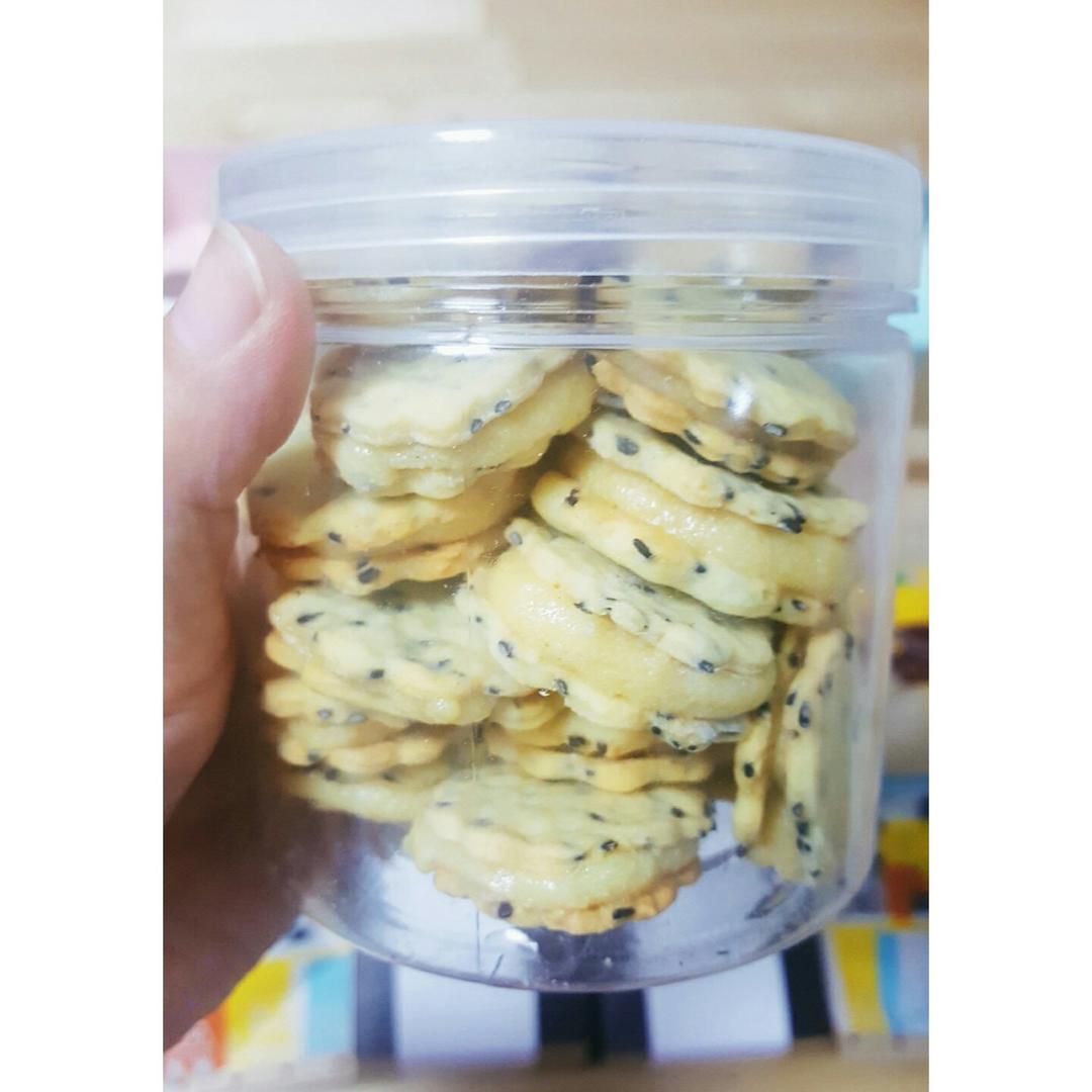 手工牛轧糖夹心苏打饼干