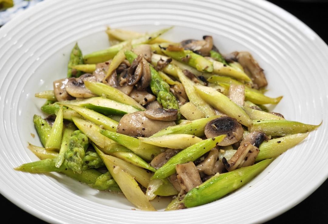 教你做最好吃的芦笋炒蘑菇 新手速get！