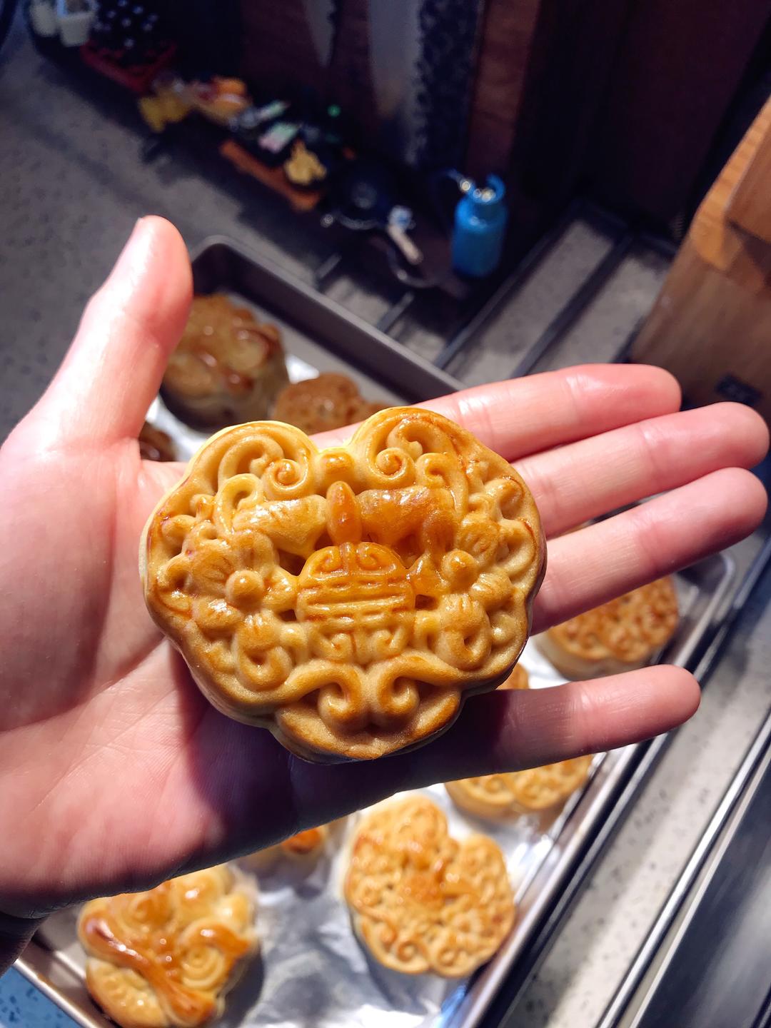 蛋黄莲蓉月饼🥮的做法 步骤37