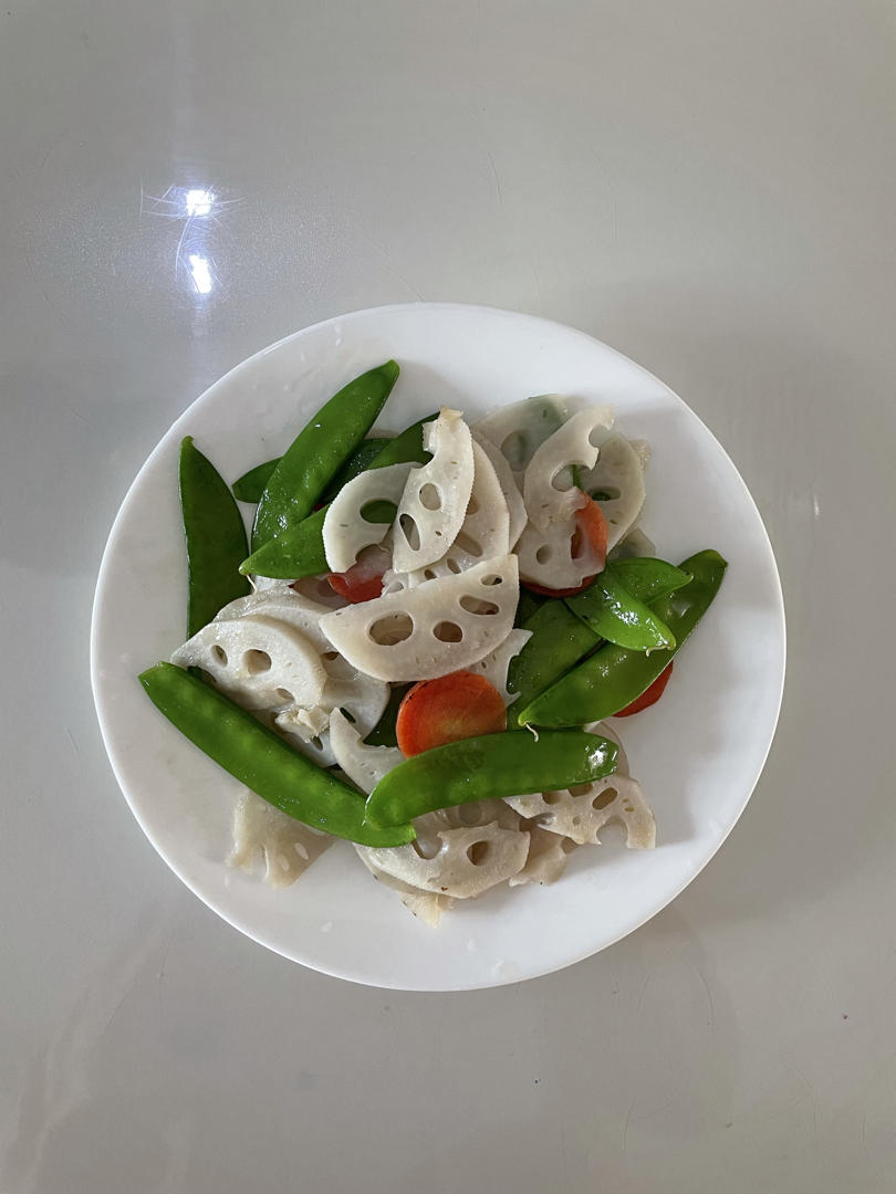 素菜也可以这么美—荷塘小炒