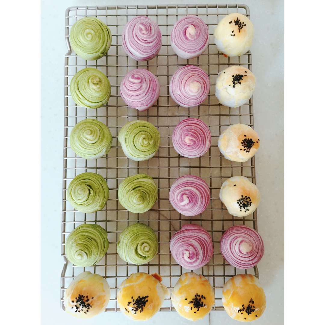 蛋黄酥~紫薯、抹茶、原味~花好月圆，中秋快乐~内附一次做六色蛋黄酥方法~