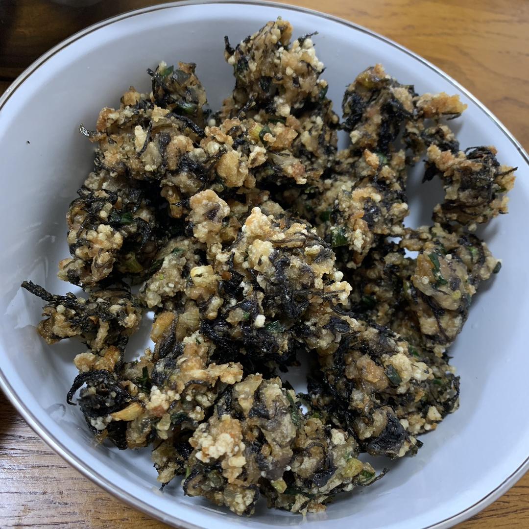 炸紫菜肉丸子，炸着吃的紫菜