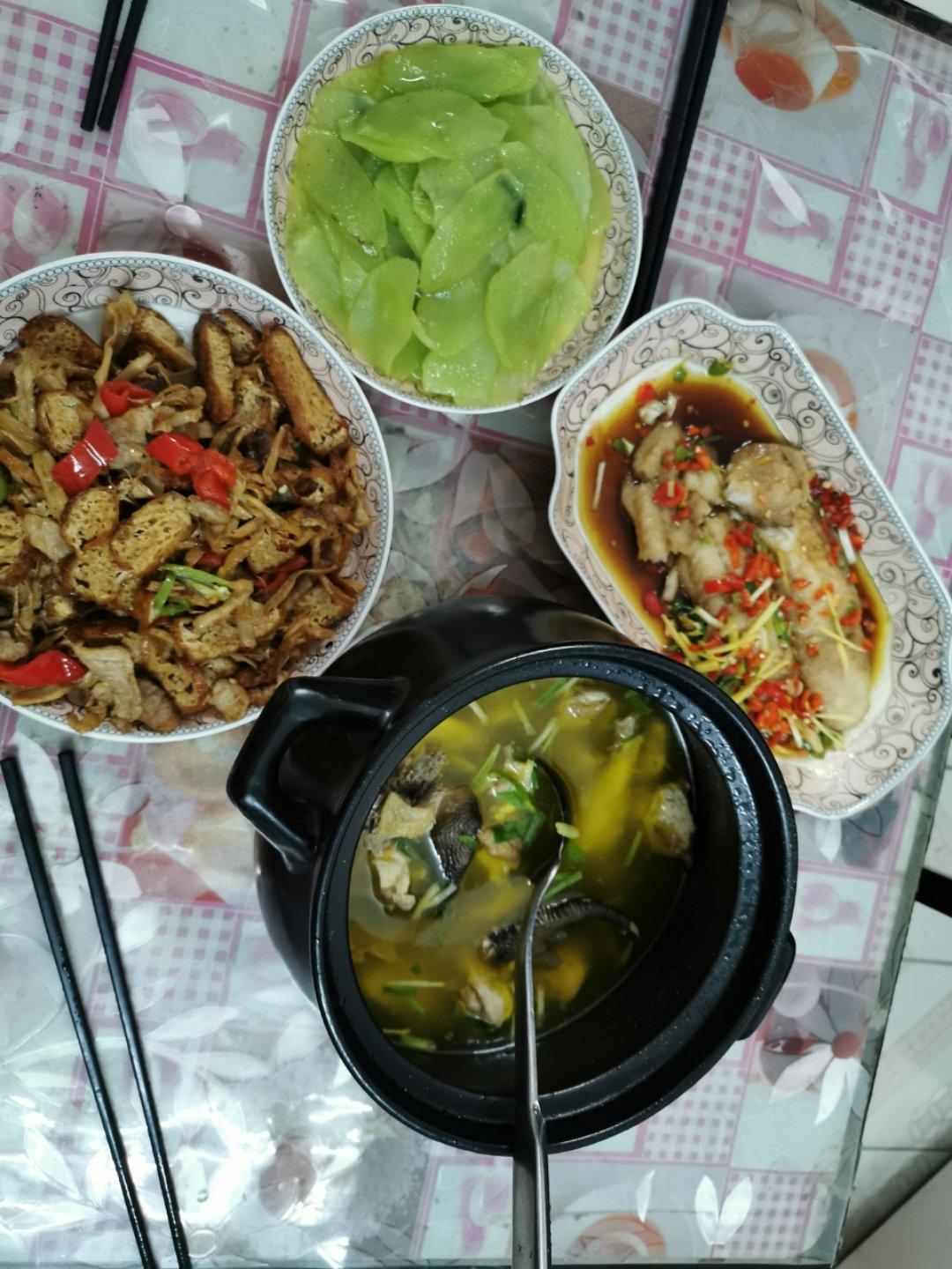 煲靓汤 老母鸡汤
