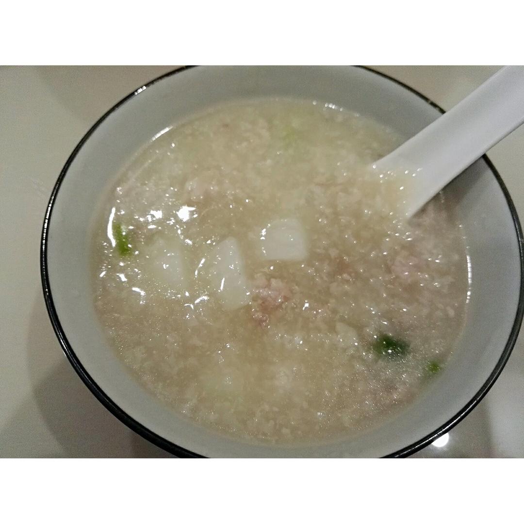 秋天的小麦-ql做的养生补气的淮山瘦肉粥