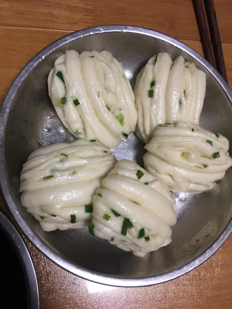 葱卷、馒头和包子的做法（借鉴后摸索出来的）