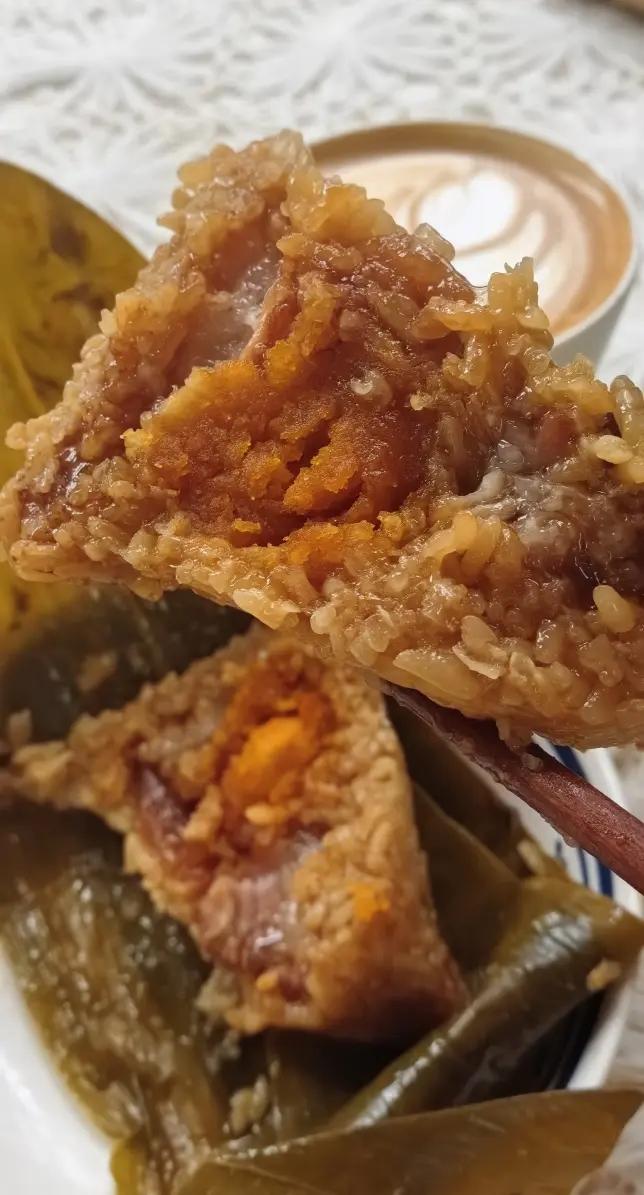 鲜肉蛋黄粽/一家人都巨爱吃的咸粽