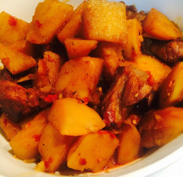 川味土豆烧排骨