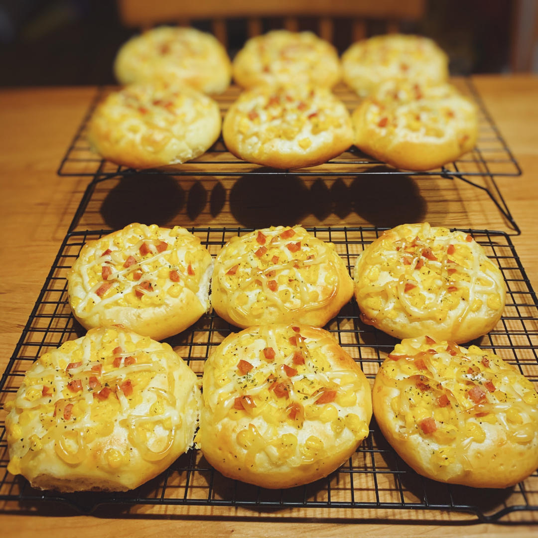 玉米沙拉小面包