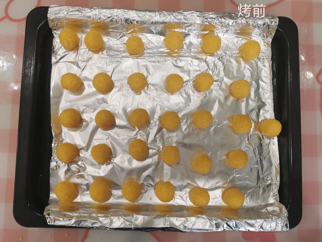 一口一个的椰蓉球