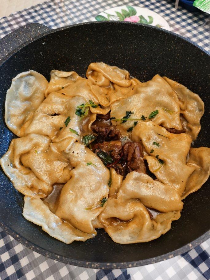 地锅鸡，教你贴饼子好吃的小技巧~