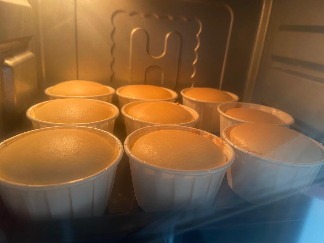 戚风纸杯蛋糕（不开裂、不塌陷）