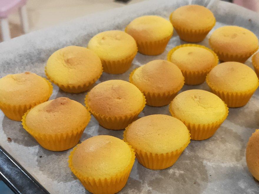 纸杯蛋糕 8寸戚风蛋糕的量