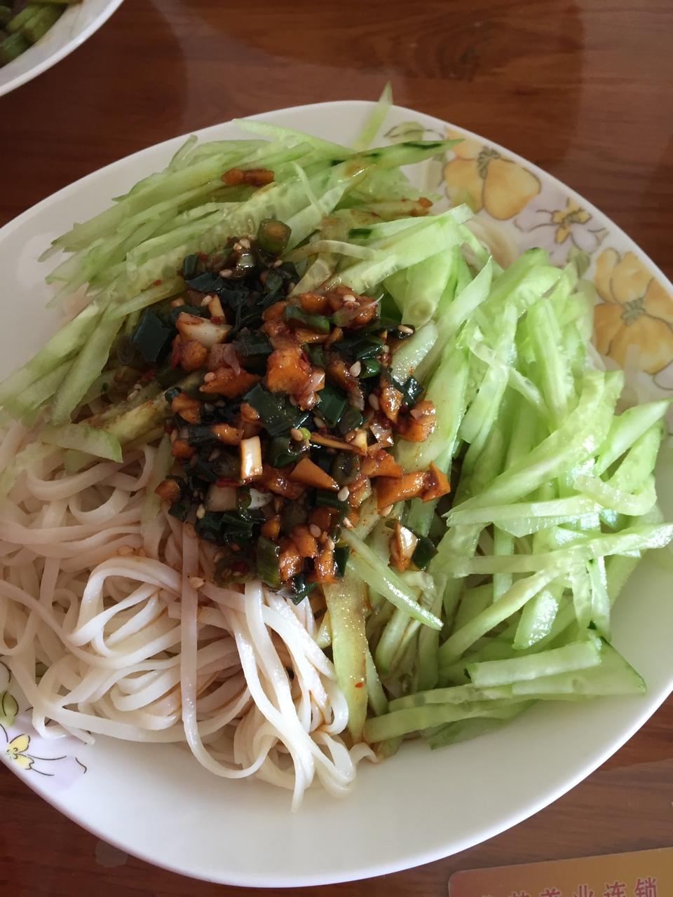 姥姥的爽口凉面！（干拌挂面）