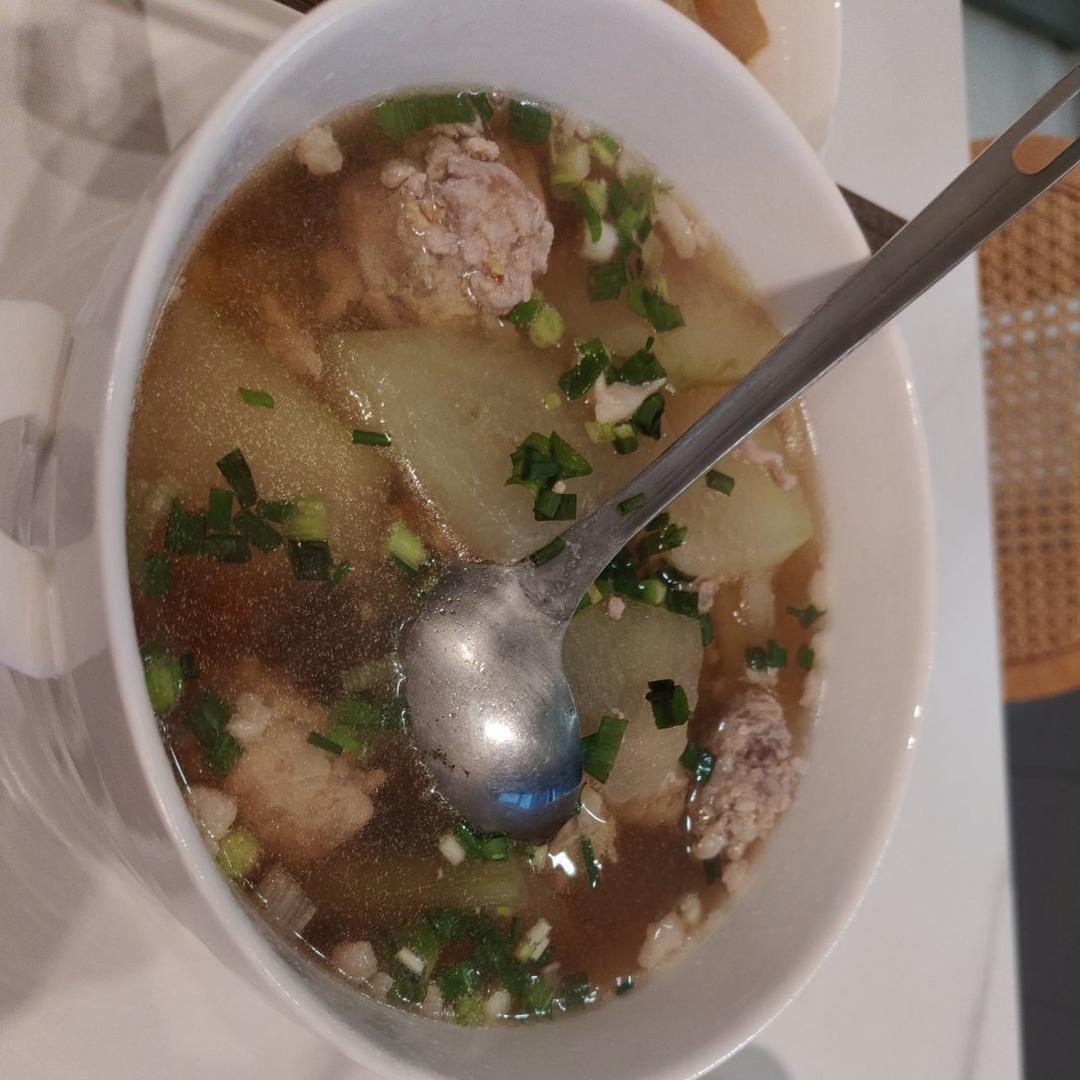 巨鲜美的冬瓜丸子汤