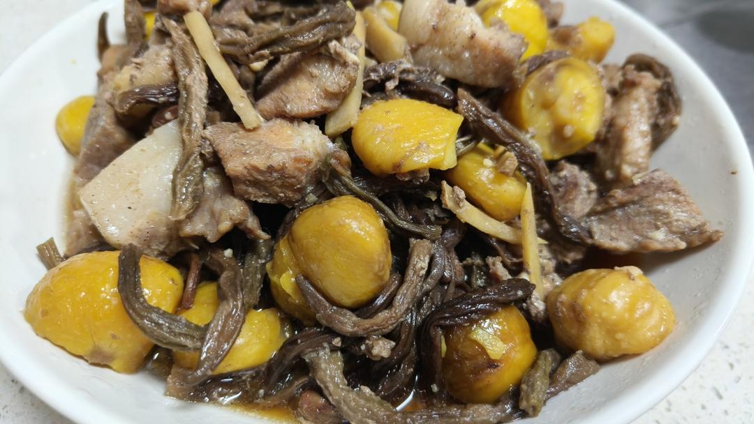 五花肉焖豆角干