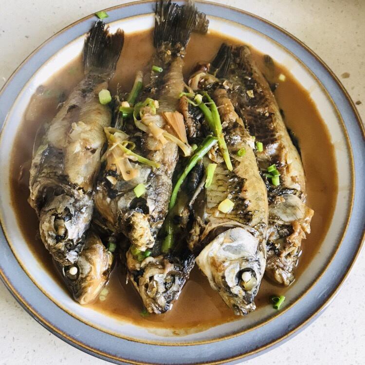 红烧鲫鱼