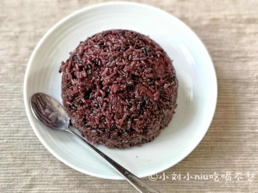 #小刘红糖豆沙糯米饭#伪八宝饭 新手甜星人必会 黑米糯米饭