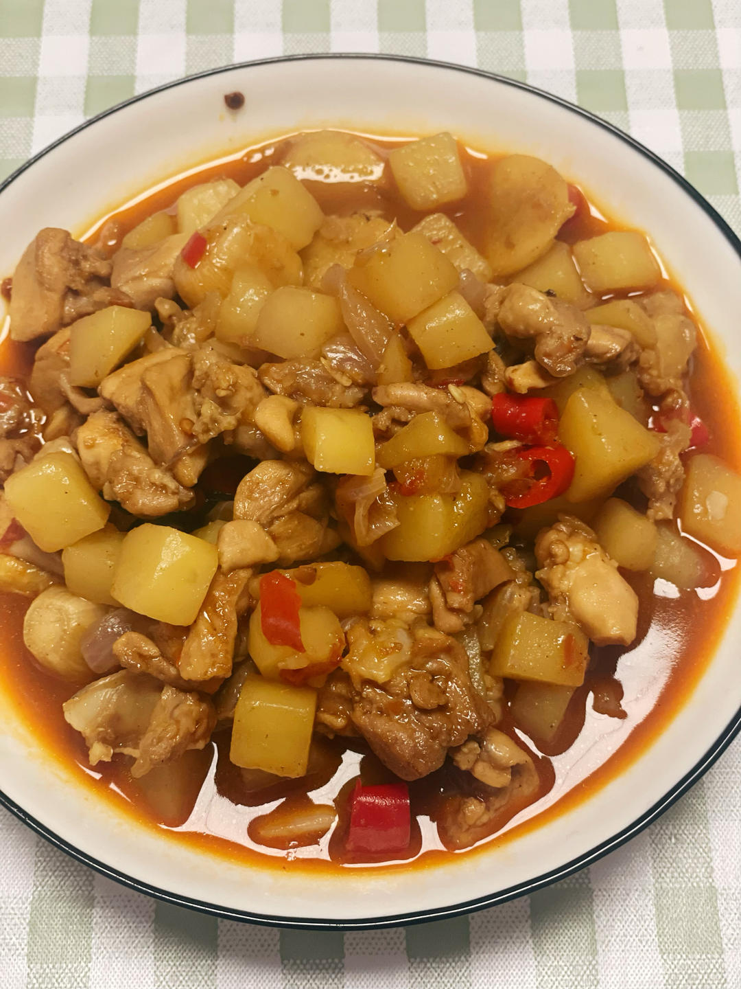 鸡腿肉烧土豆丁