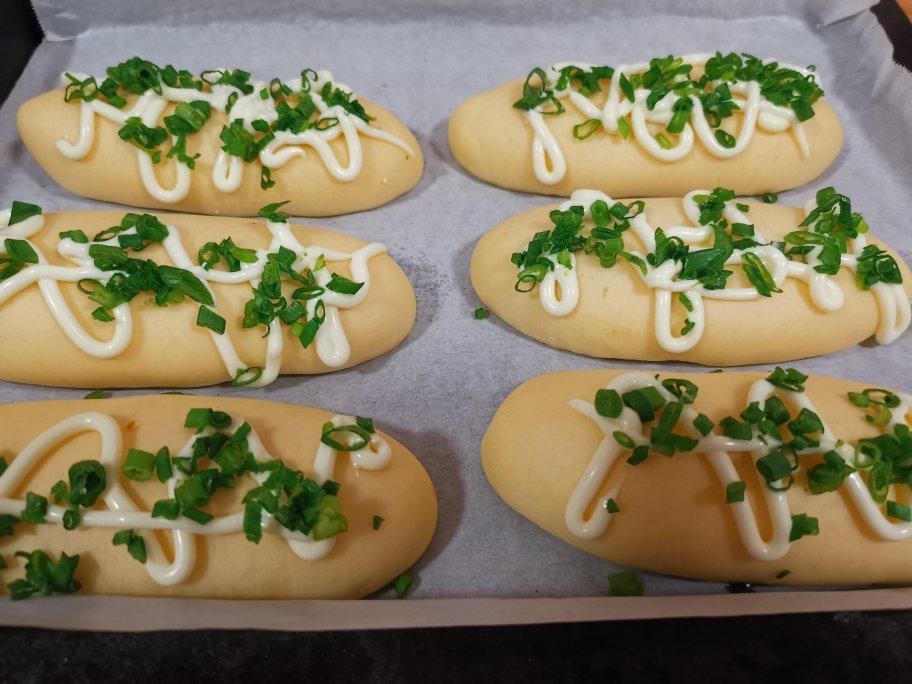 香葱芝士肉松烤肠面包