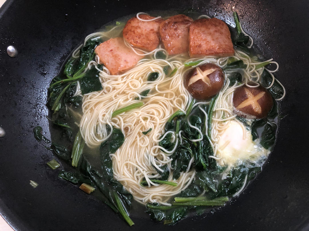 家常快手肉丝菠菜面（回魂面）