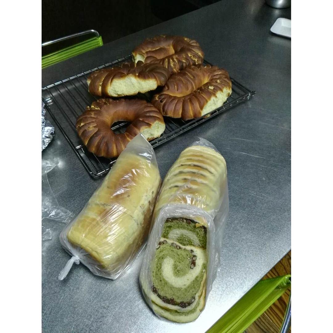 最正宗的日式抹茶红豆吐司