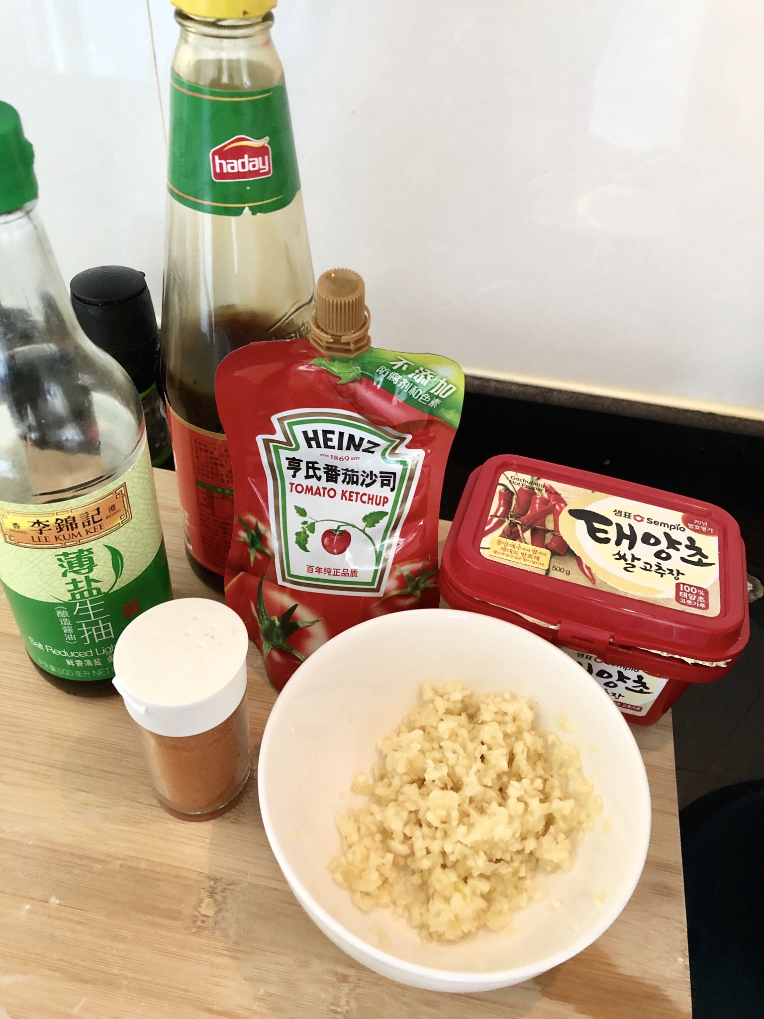 韩式辣酱炒鸡爪的做法 步骤3