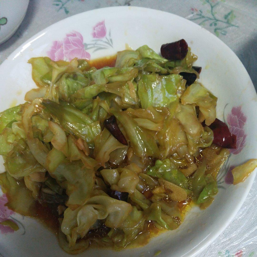 厨师长教你：“手撕包菜”的家常做法,简单又不失美味